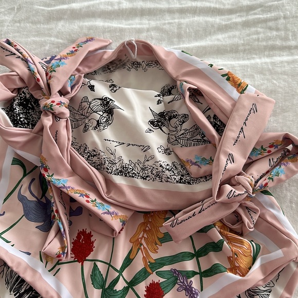 Visual Comforts reversible one piece Size M - Picture 4 of 4